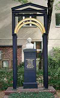 Ehrengrab August Stler