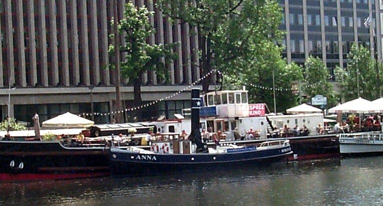 Dampfschlepper "Anna" im Historischen Hafen Berlin.