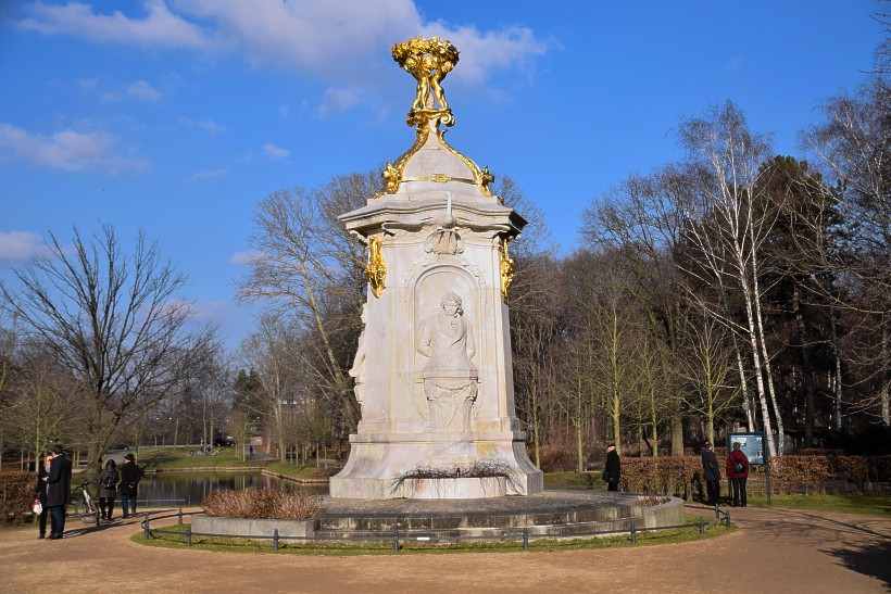 Haydn-Mozart-Beethoven-Denkmal im Groen Tiergarten.