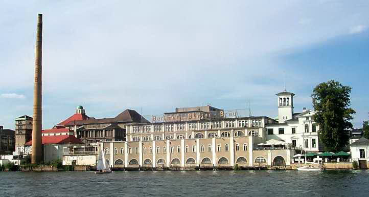 Berliner Brger-Bru an der Spree in Friedrichshagen