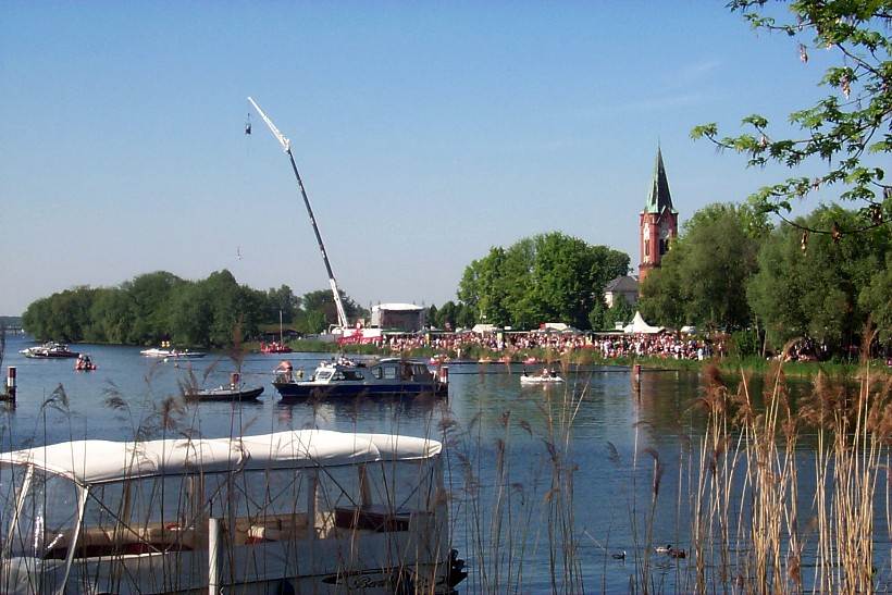 Die katholische Kirche Maria Meeresstern an der Havel.