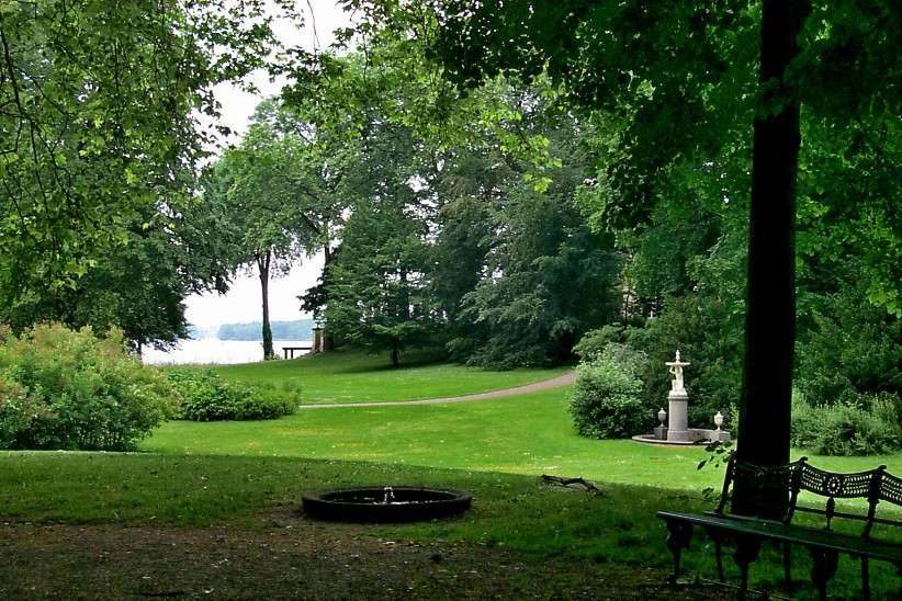 Blick vom Lenn�h�gel zum Casino und Junfernsee (Havel).