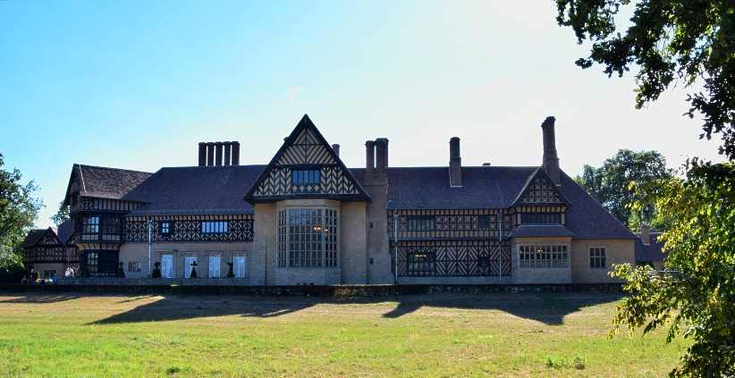 Schloss Cecilienhof im Neuen Garten.