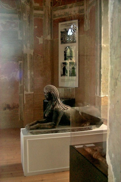 Ein Blick in die Gotische Bibliothek am Neuen Garten / Heiliger See.