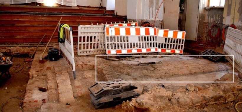 Die freigelegte Gruft der Gr�fin Ingenheim in der Schlosskirche Buch.