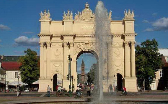 Brandenburger Tor auf dem Luisenplatz