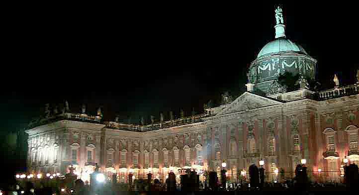 Front - Neues Palais